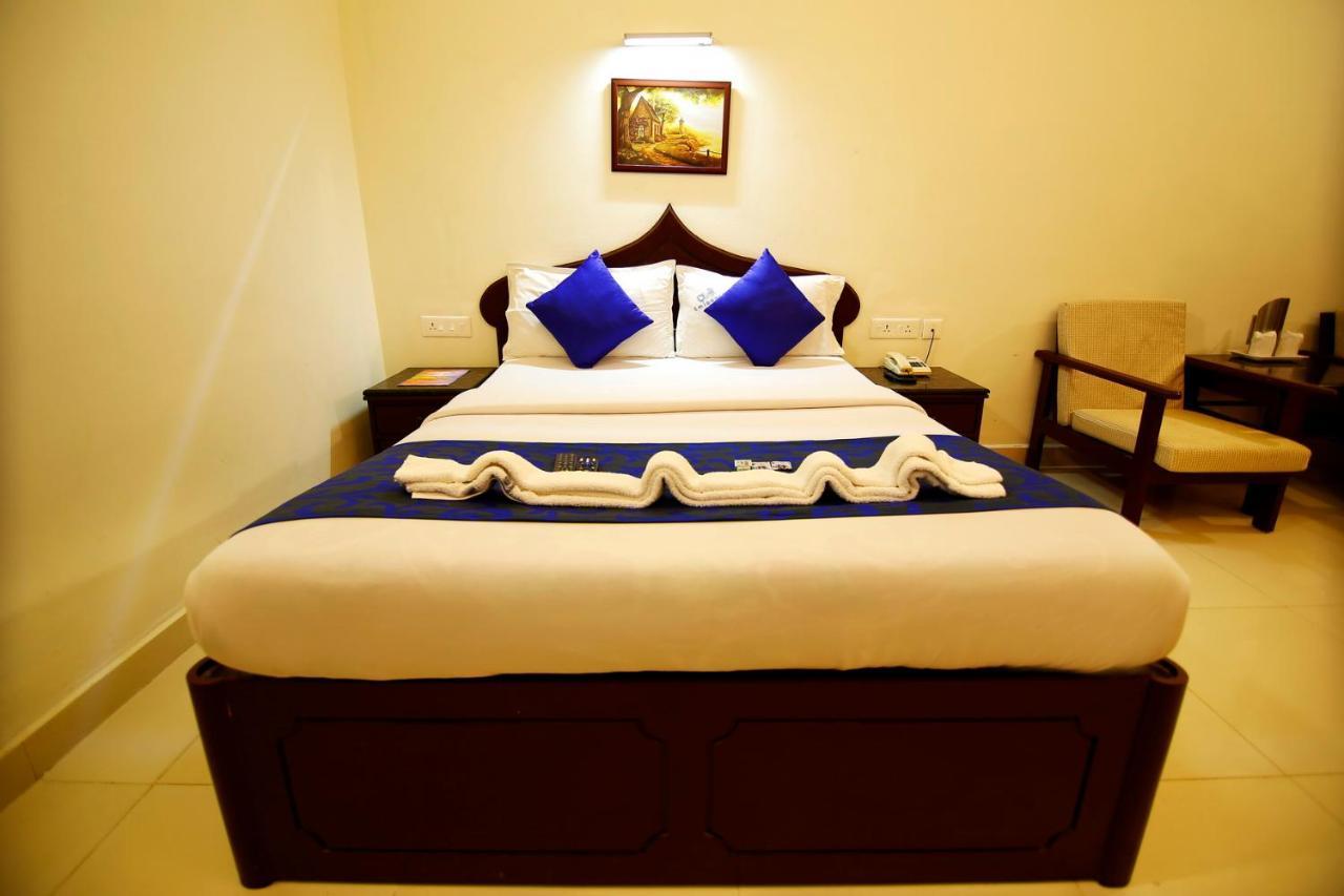 Del-679 Otel Munnar Dış mekan fotoğraf