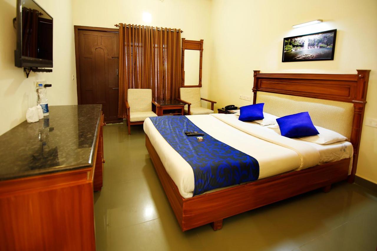 Del-679 Otel Munnar Dış mekan fotoğraf
