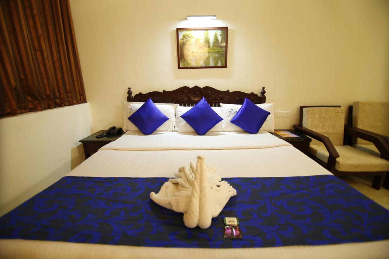 Del-679 Otel Munnar Dış mekan fotoğraf