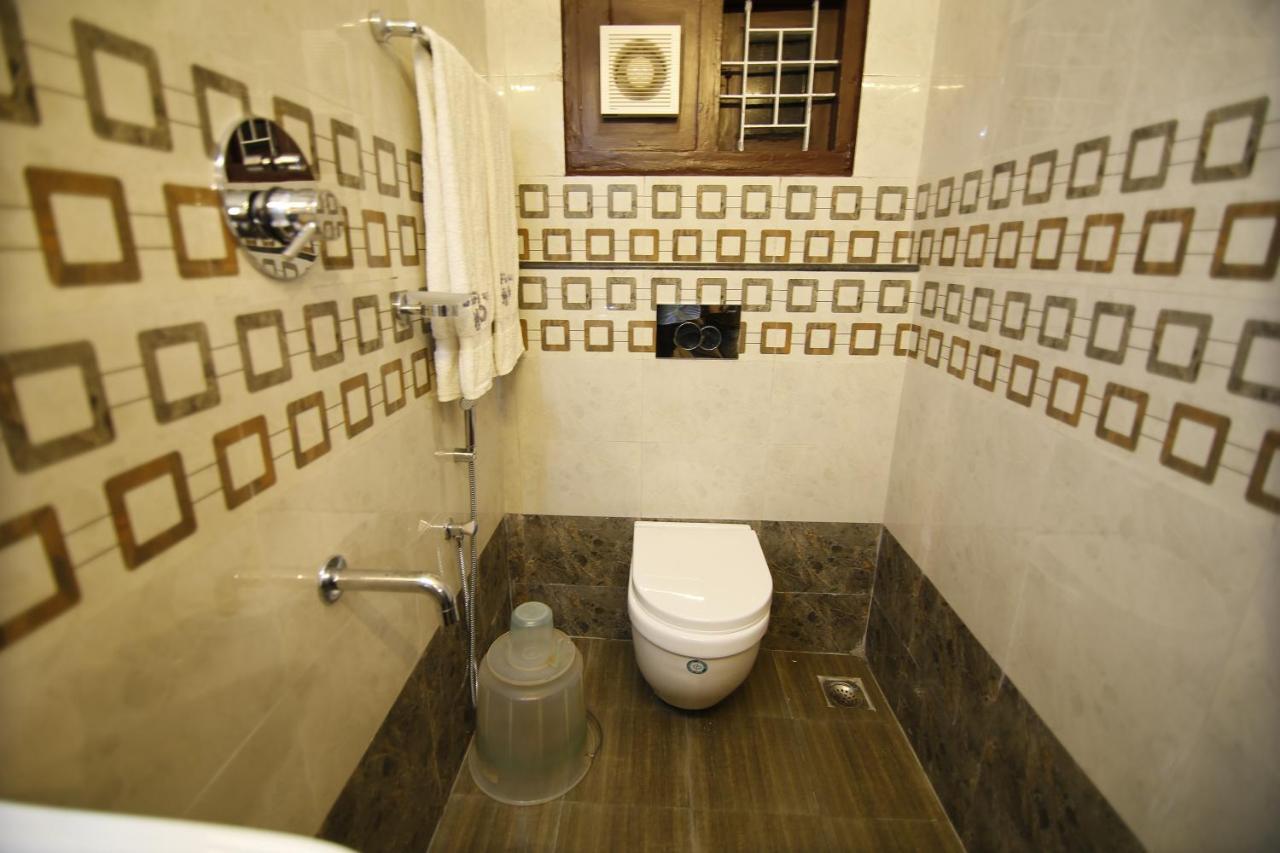 Del-679 Otel Munnar Dış mekan fotoğraf